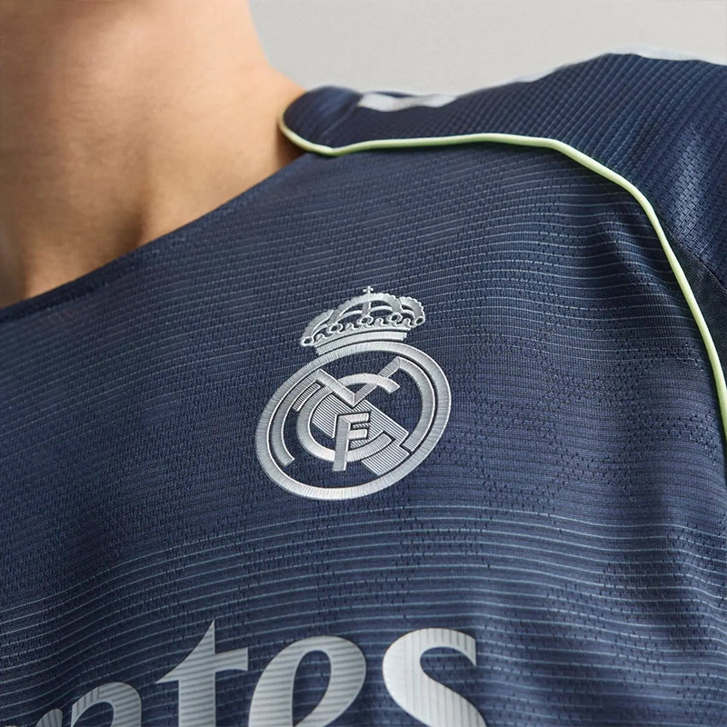 Real Madrid Away Jersey 2025/26 - Original Players Version - Image 2